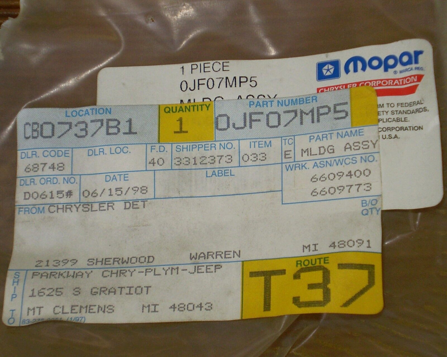 1989 1995 Caravan Voyager/Town & Country Front Fender Molding Trim OEM-NEW-NOS