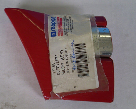 1989 1995 Caravan  Voyager Town & Country Front Fender Molding Trim OEM-NEW-NOS