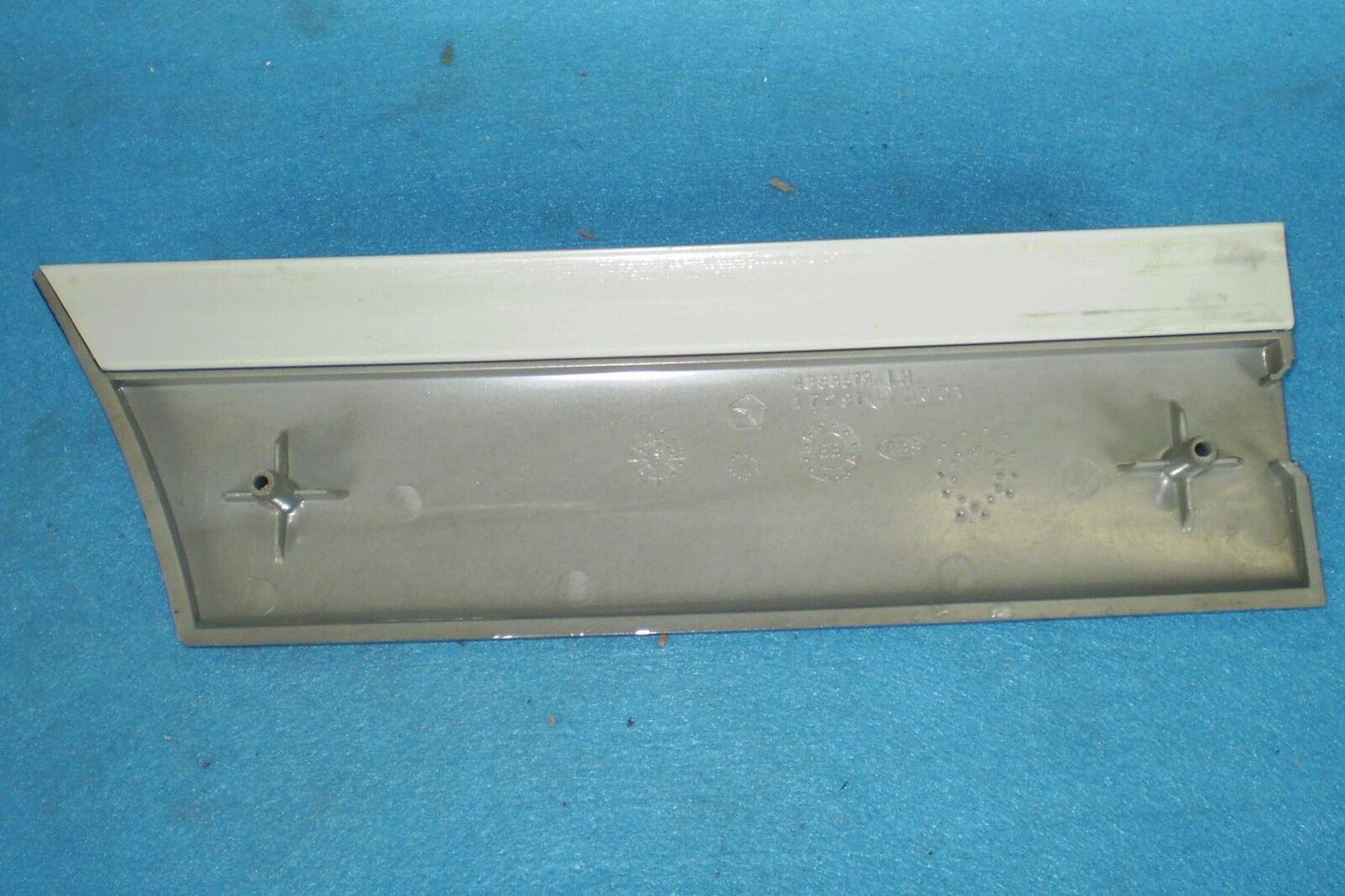 1989 1995 Dodge Spirit Plymouth Acclaim Front Fender Molding Trim OEM-NEW-NOS