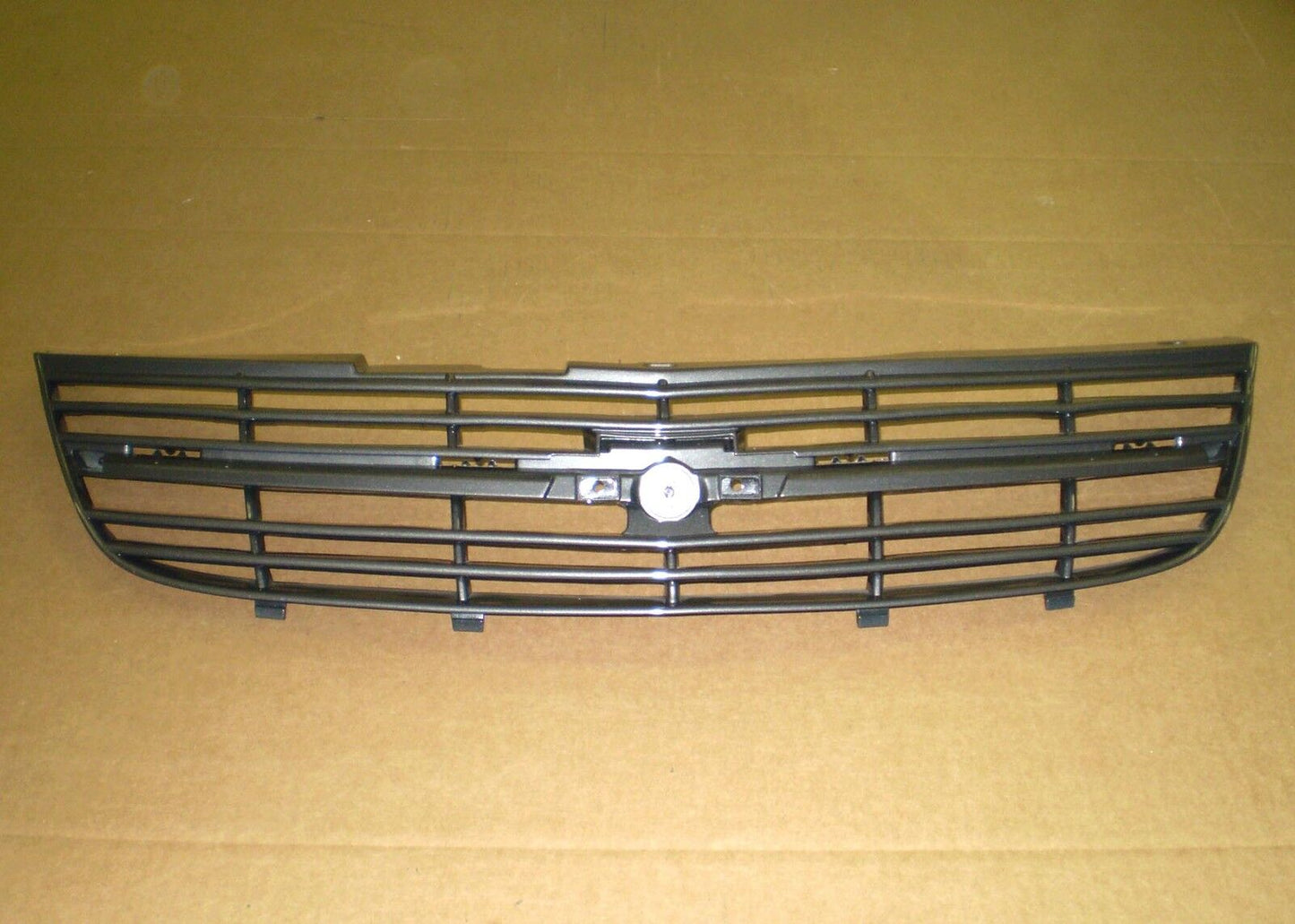 2000 2001 2002 2003 2004 2005 Chevrolet Impala Grill NEW NOS OEM 1289769