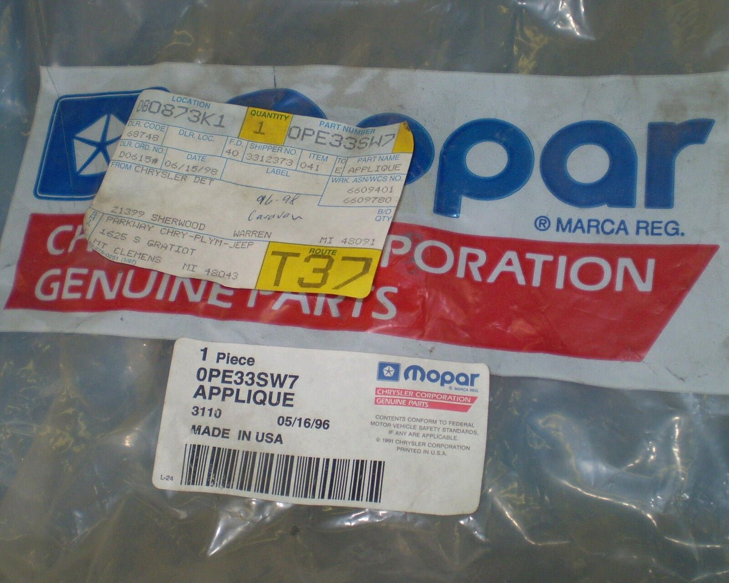 1996 1998 Dodge Caravan Drivers  Front Fender Molding Trim O.E.M.-NEW-N.O.S.