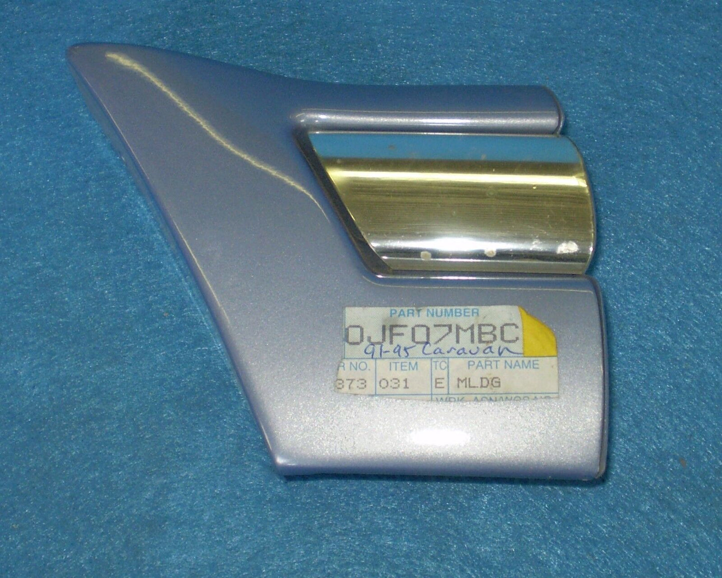 1989 1995 Caravan/ Voyager Town & Country Front Fender Molding Trim OEM-NEW-NOS